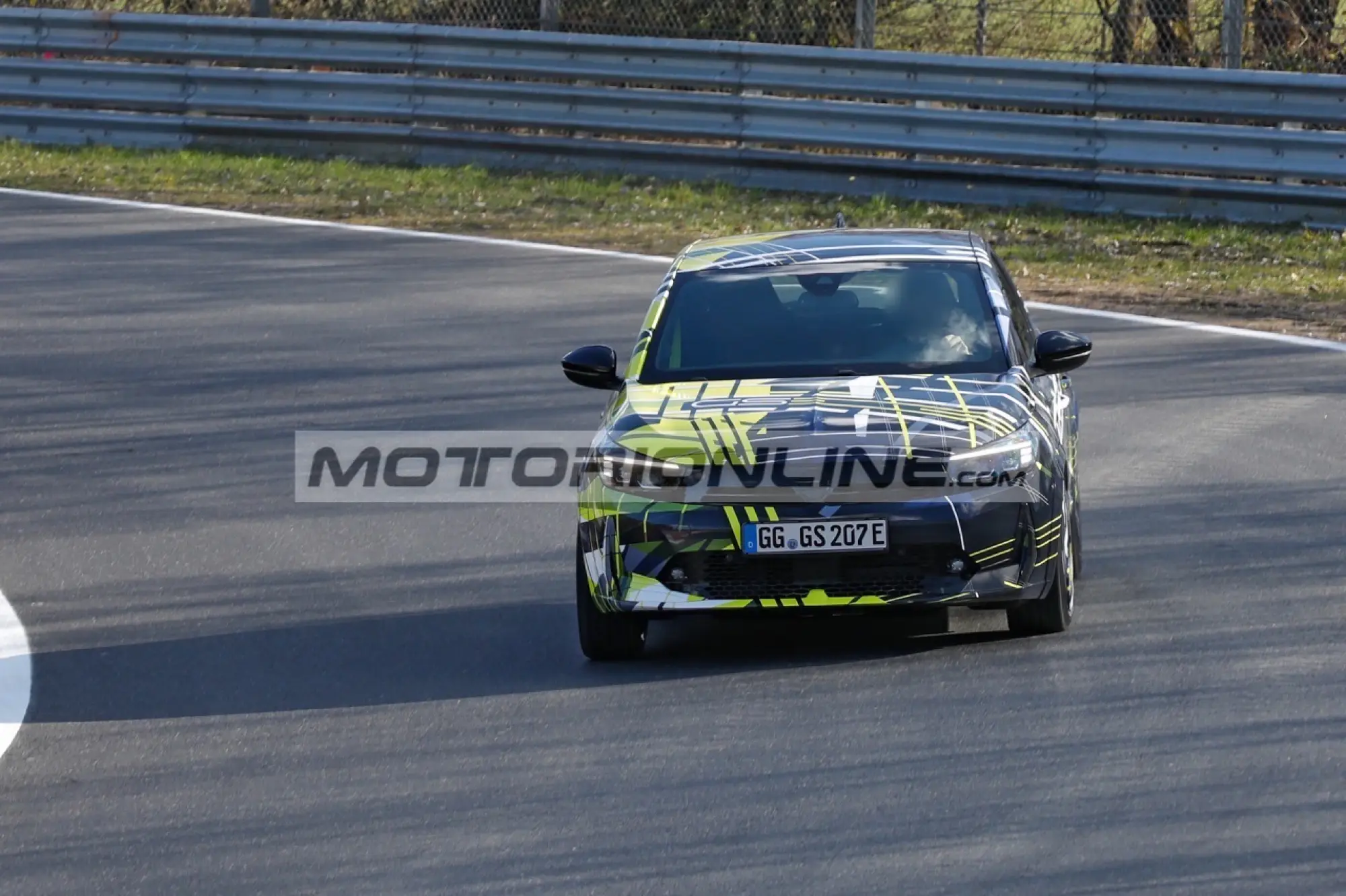 Opel Corsa GSE - Foto spia 27-3-2026 - 2