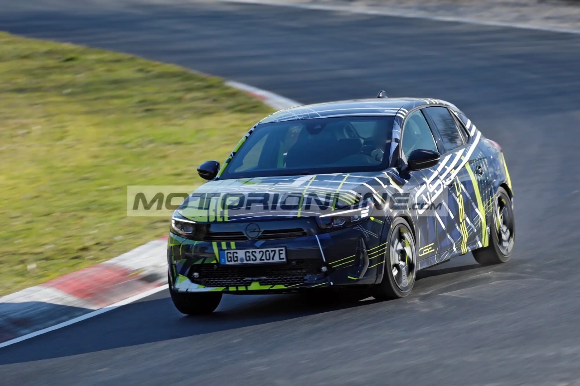 Opel Corsa GSE - Foto spia 27-3-2026 - 4