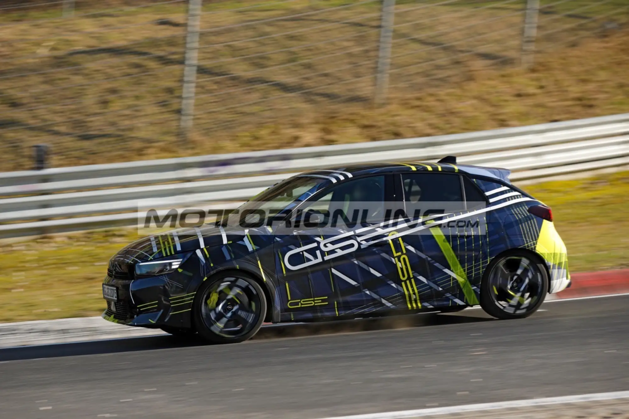 Opel Corsa GSE - Foto spia 27-3-2026 - 19