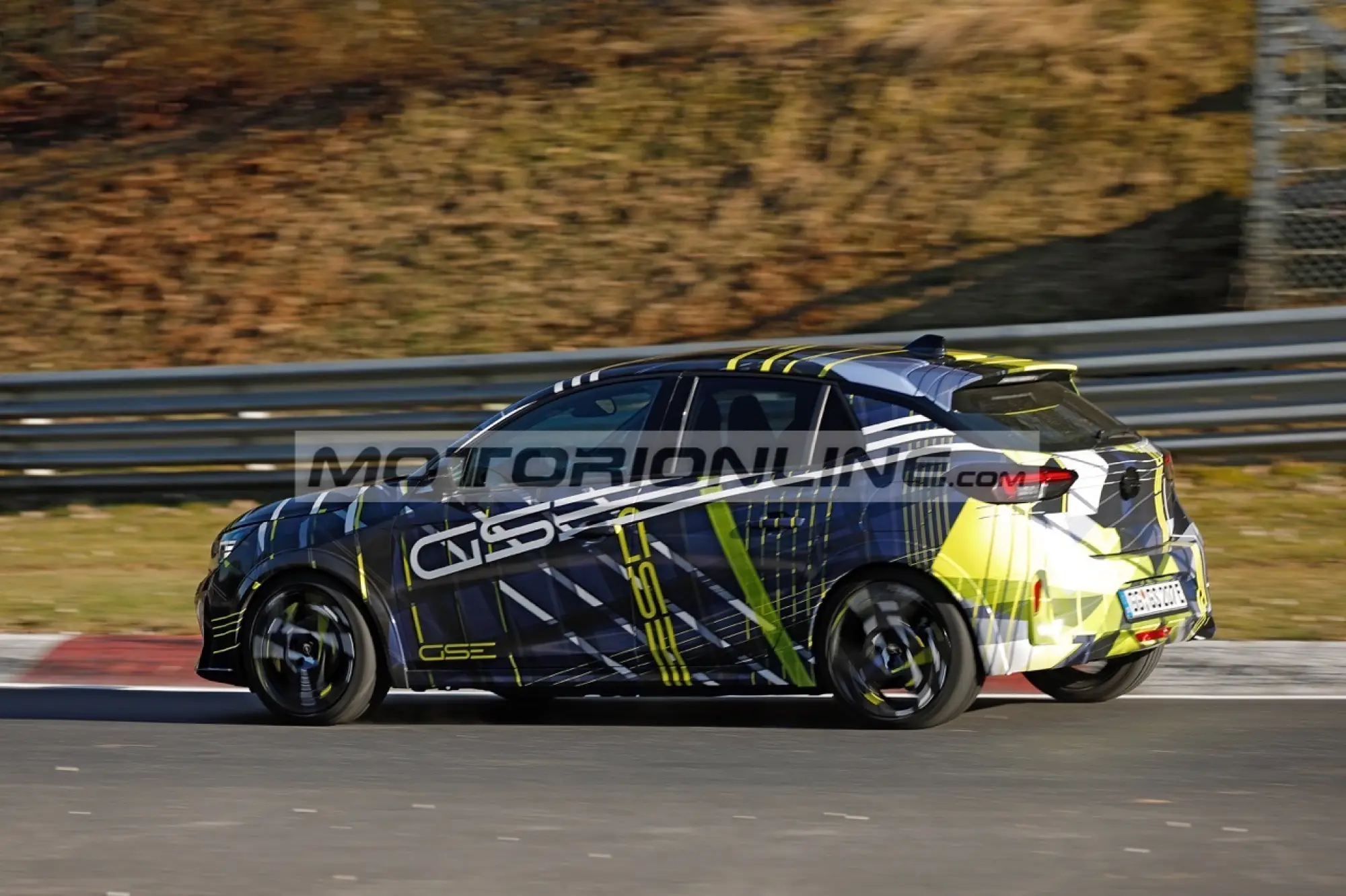 Opel Corsa GSE - Foto spia 27-3-2026 - 20