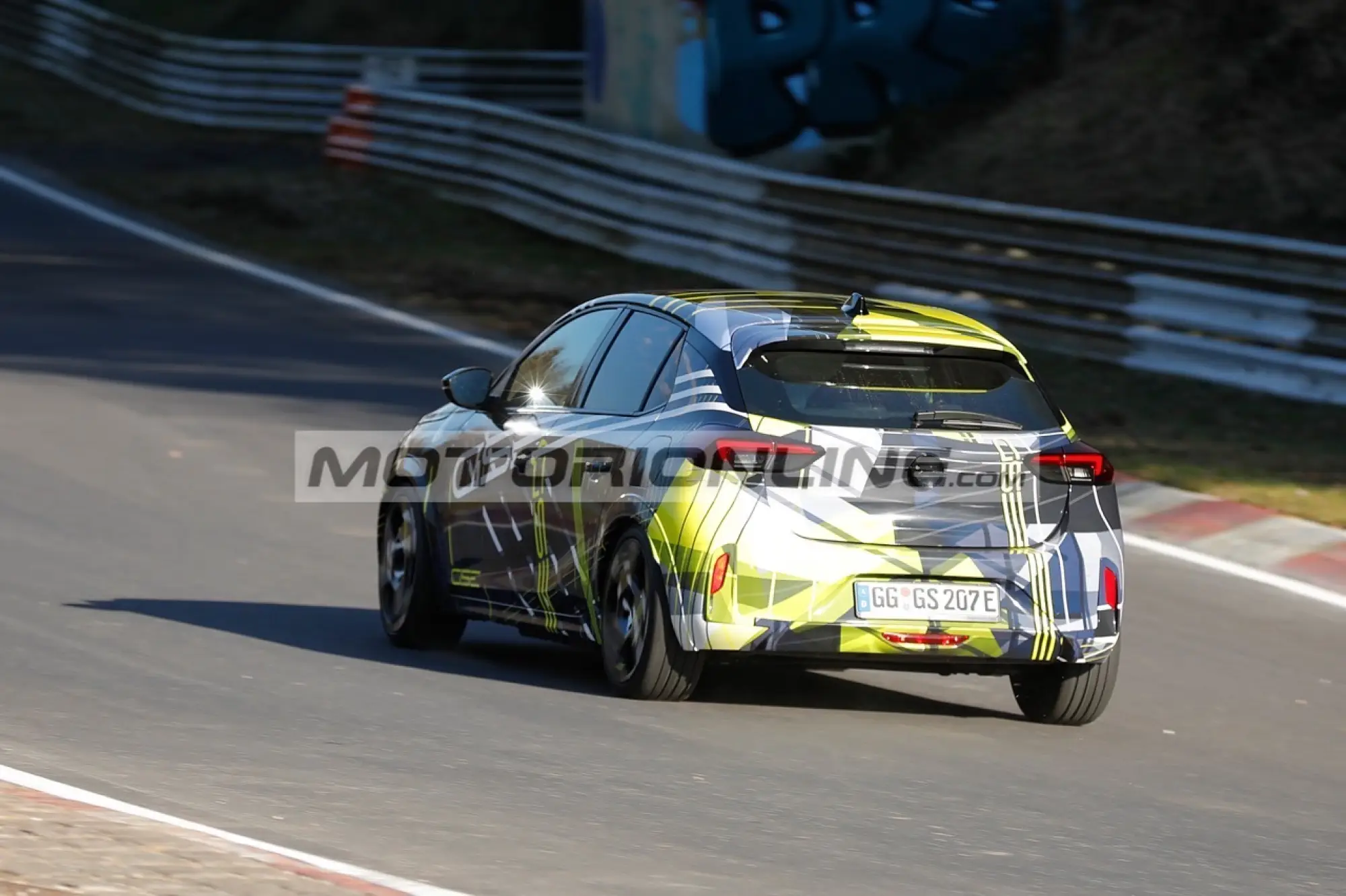 Opel Corsa GSE - Foto spia 27-3-2026 - 24