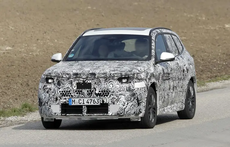 BMW X1 2027 - Foto spia 31-03-2026 - 1
