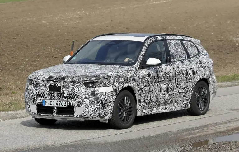 BMW X1 2027 - Foto spia 31-03-2026 - 8