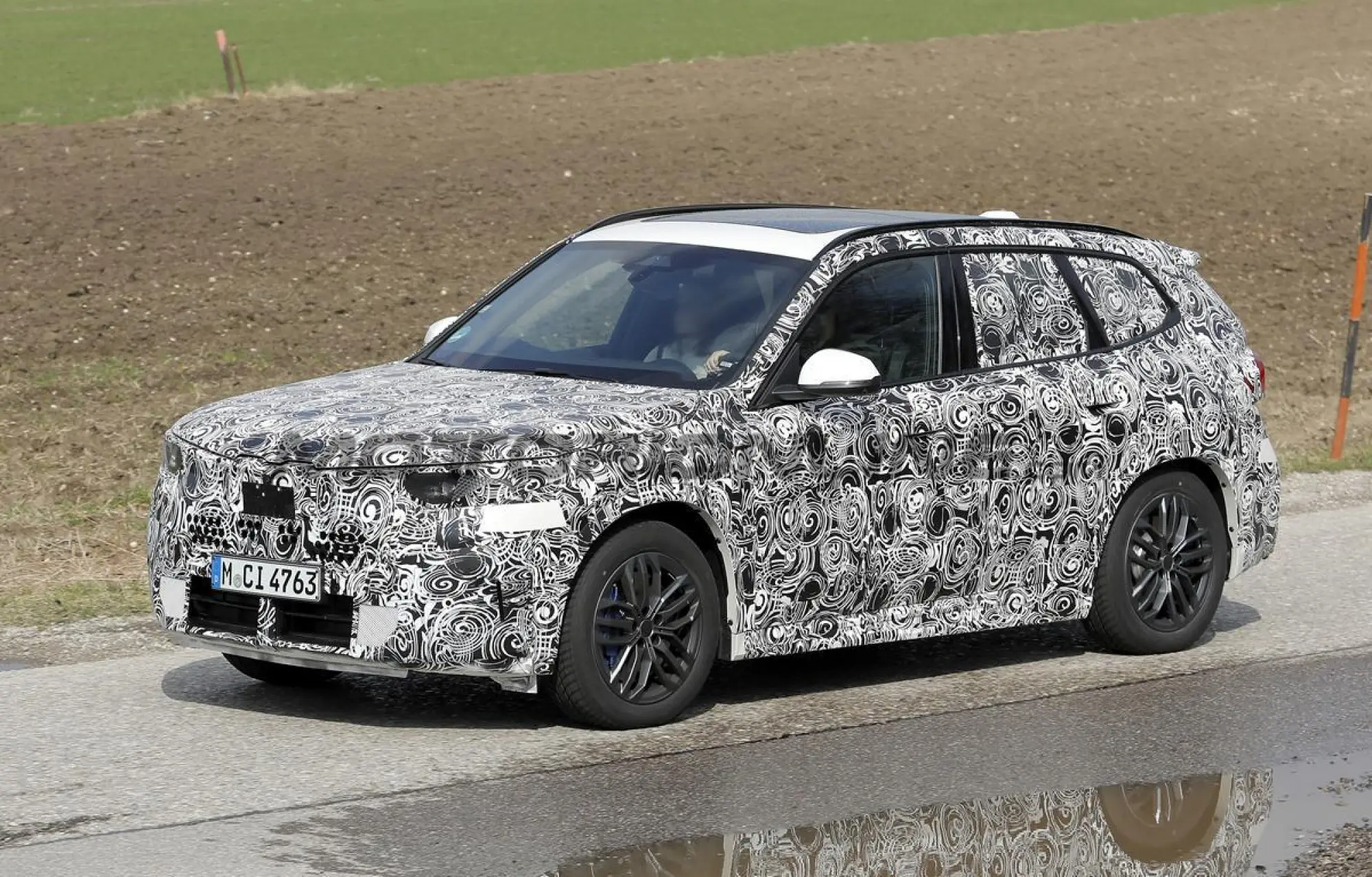 BMW X1 2027 - Foto spia 31-03-2026 - 2