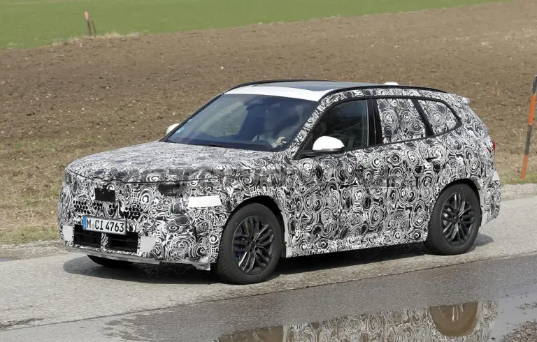 BMW X1 2027 - Foto spia 31-03-2026 - 2