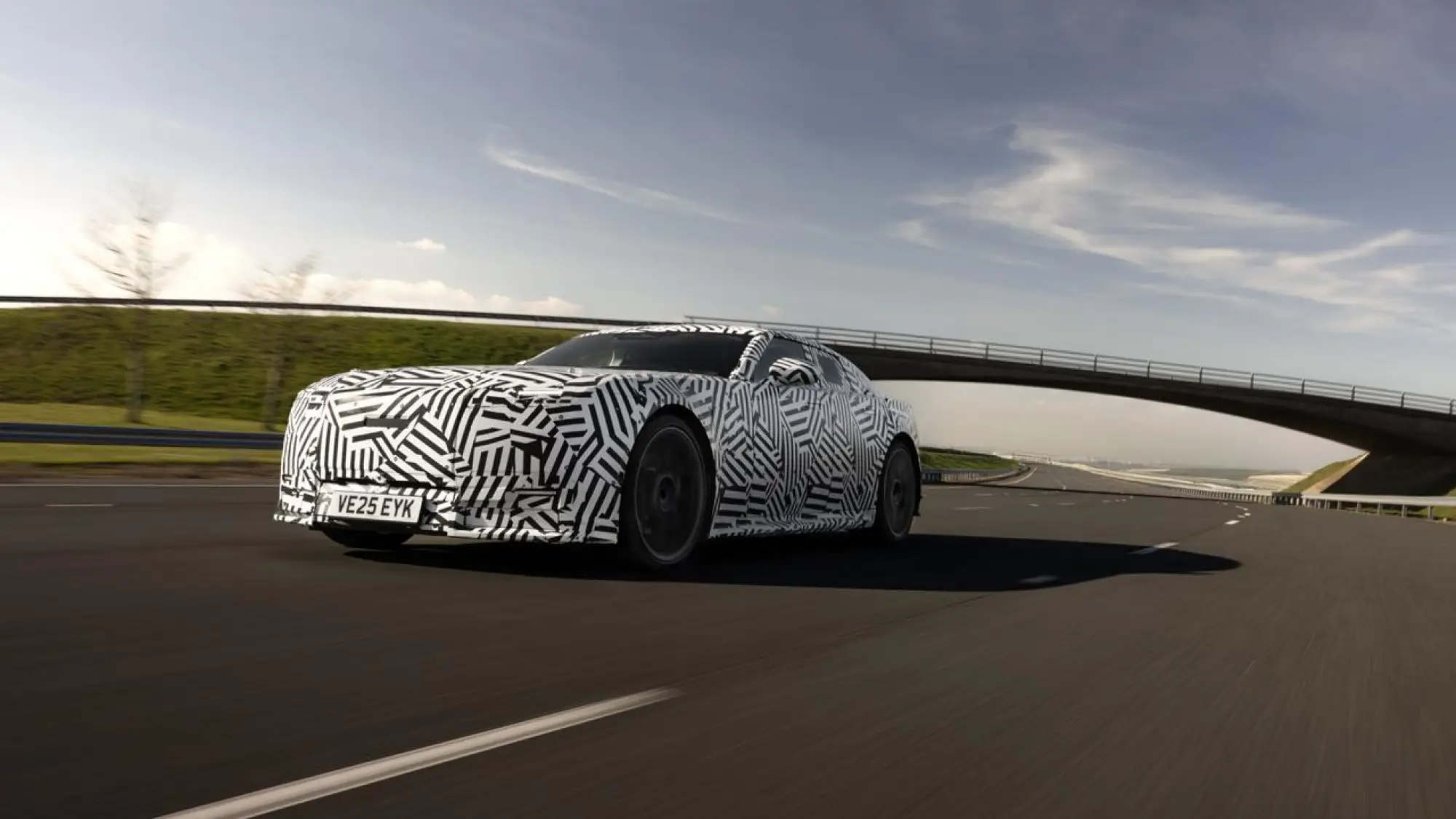 Jaguar GT elettrica - Spirito di guida - 4