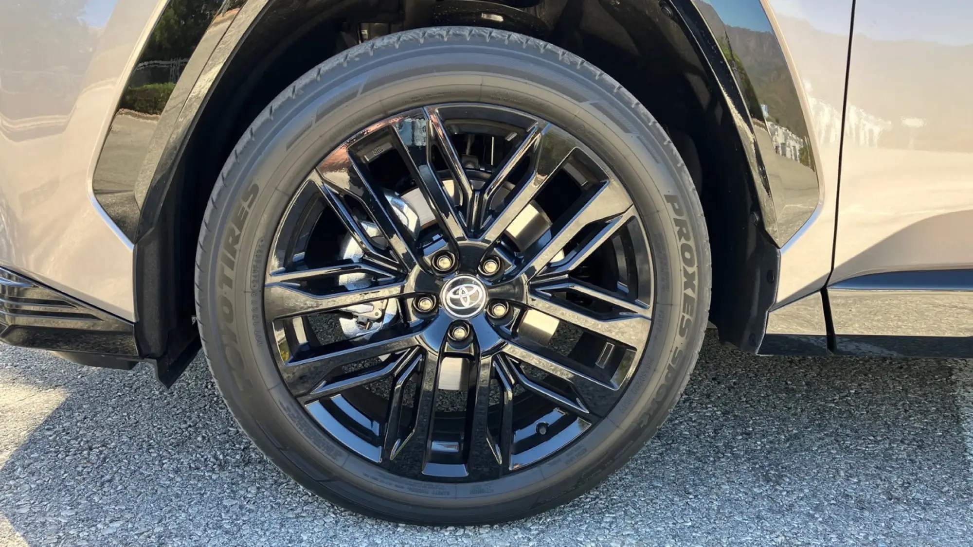 Toyota RAV4 2026 - Primo contatto - 10