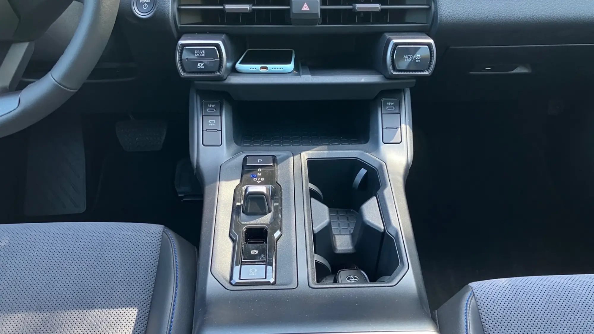 Toyota RAV4 2026 - Primo contatto - 25