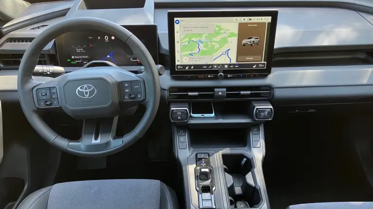 Toyota RAV4 2026 - Primo contatto - 27