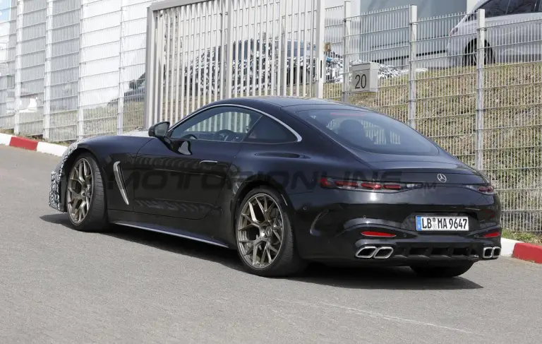 Mercedes-AMG SL e GT 2027 - Foto spia 08-04-2026 - 8