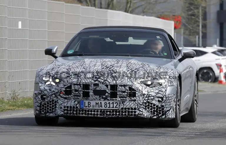 Mercedes-AMG SL e GT 2027 - Foto spia 08-04-2026 - 5