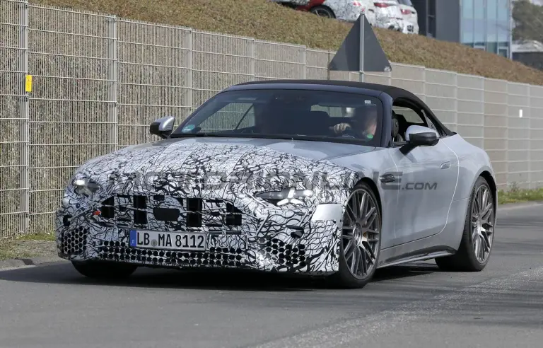 Mercedes-AMG SL e GT 2027 - Foto spia 08-04-2026 - 7