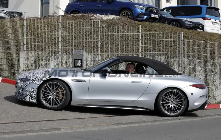 Mercedes-AMG SL e GT 2027 - Foto spia 08-04-2026 - 10