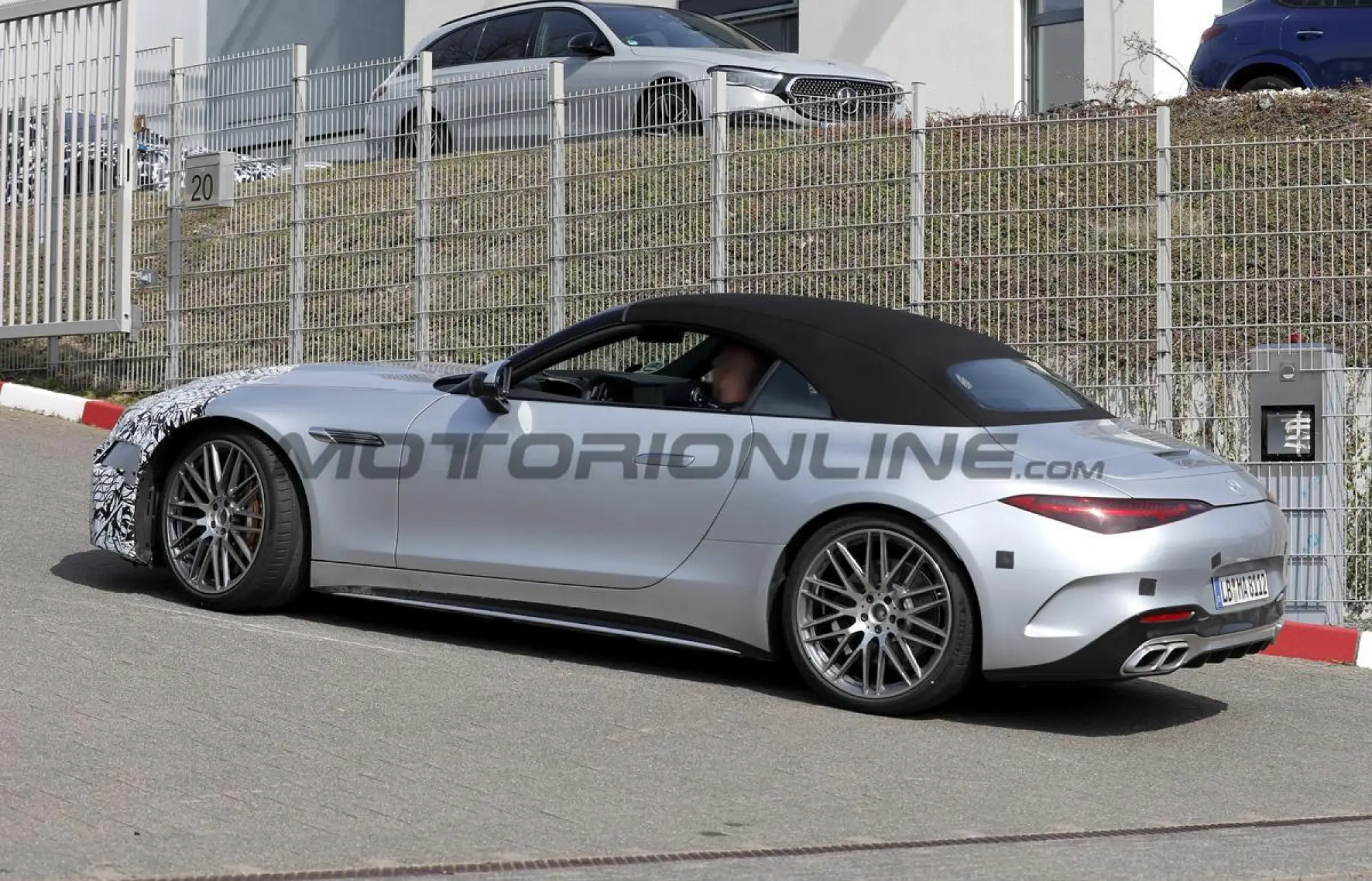 Mercedes-AMG SL e GT 2027 - Foto spia 08-04-2026 - 12