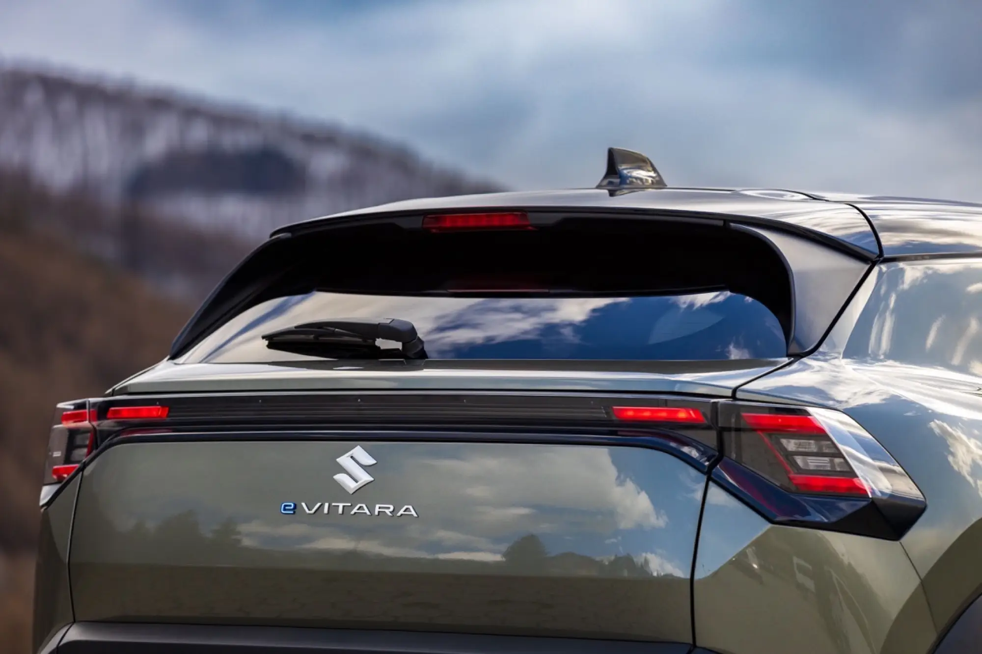Suzuki e Vitara 2026 - Foto ufficiali - 16