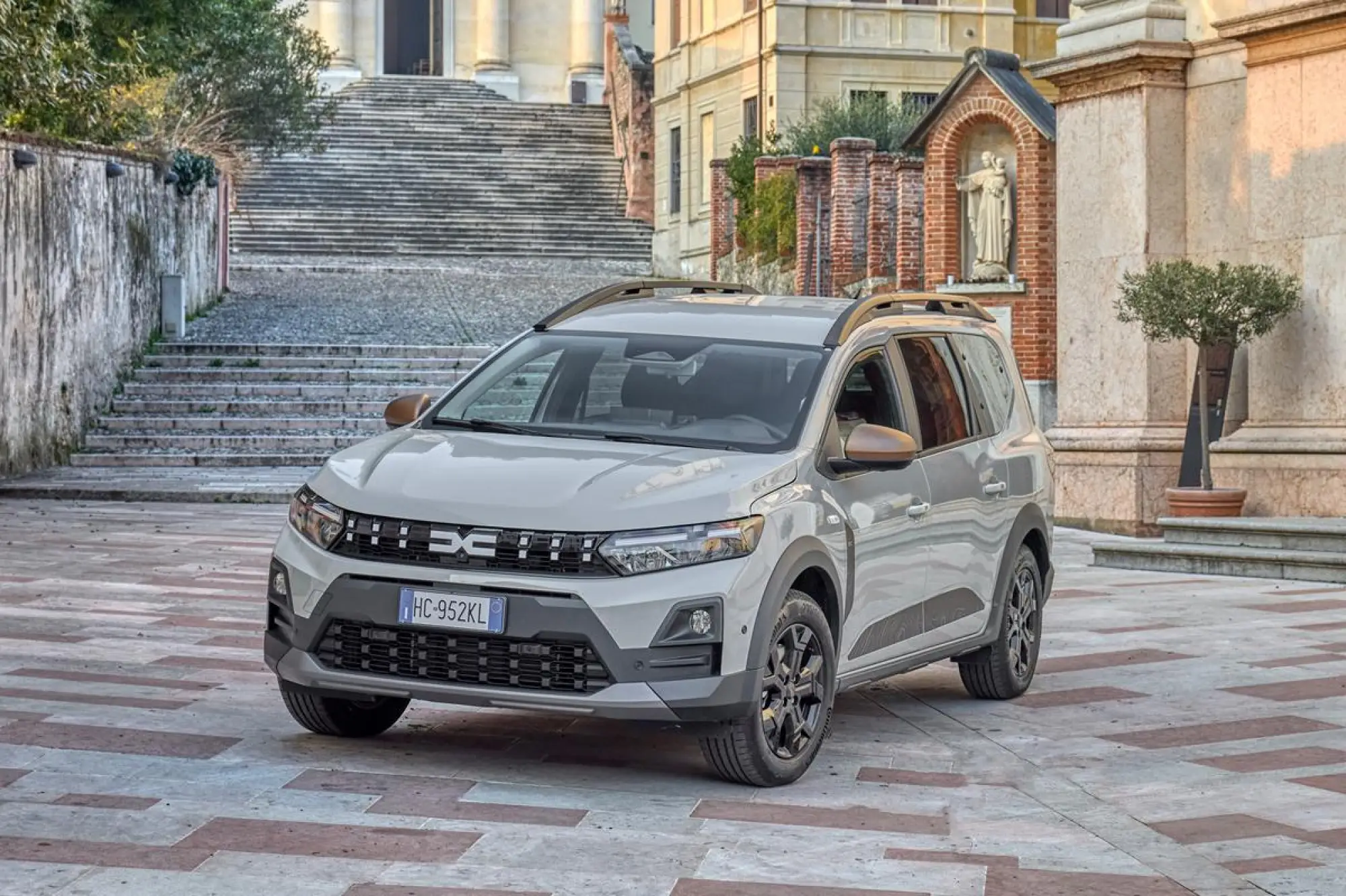 Dacia Jogger Hybrid 155 - Marostica - 3