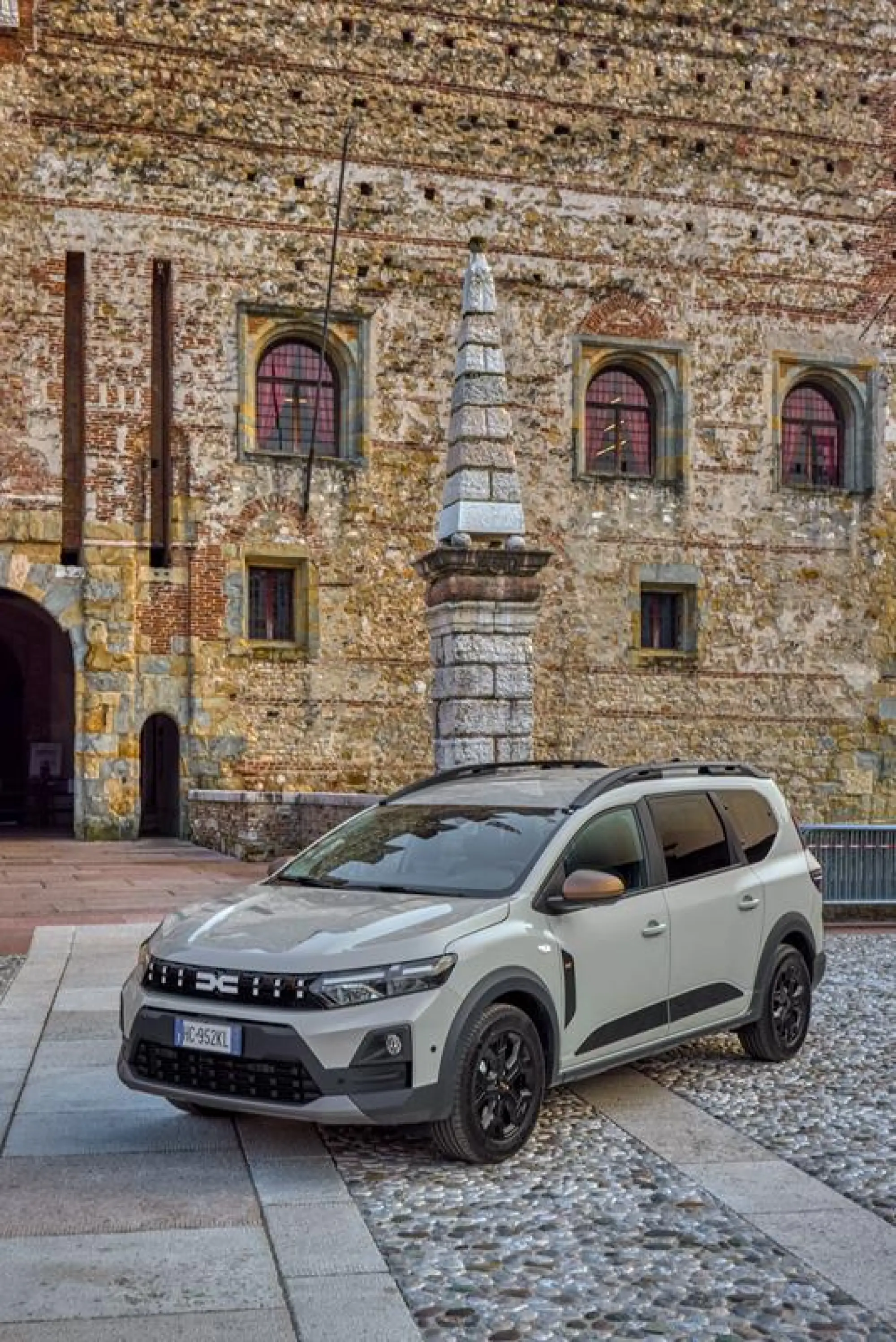 Dacia Jogger Hybrid 155 - Marostica - 1