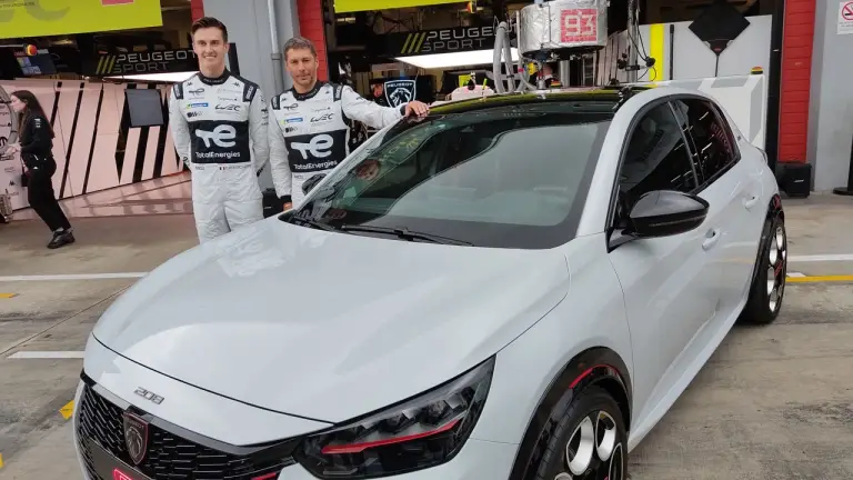 Peugeot 208 GTi 2026 - Foto Imola - 2
