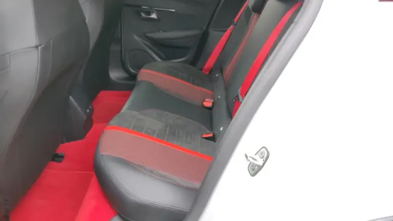 Peugeot 208 GTi 2026 - Foto Imola - 21