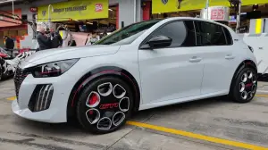 Peugeot 208 GTi 2026 - Foto Imola