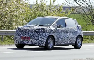 Dacia compatta elettrica - Foto spia 17-04-2026