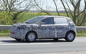 Dacia compatta elettrica - Foto spia 17-04-2026