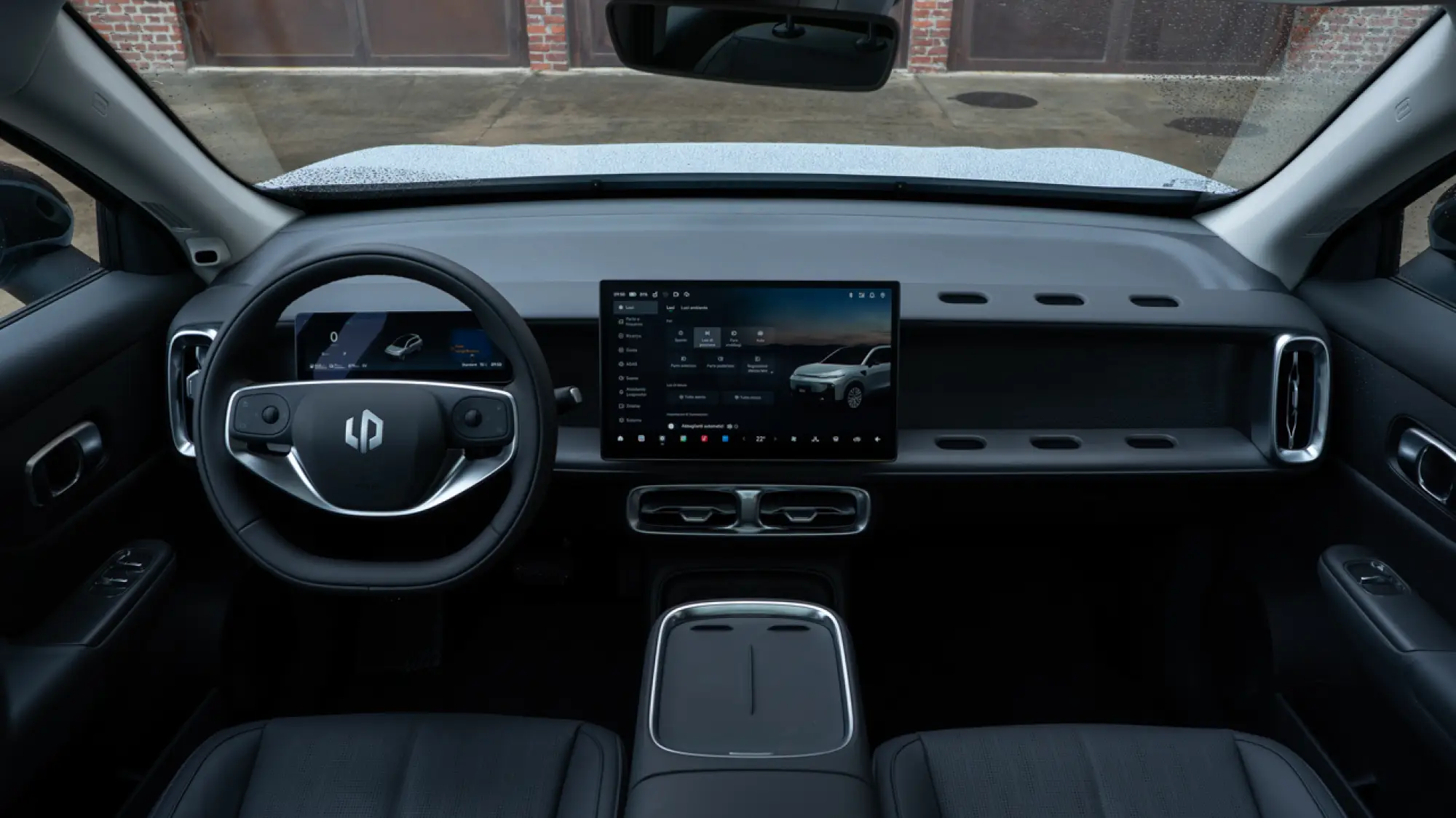 Leapmotor B10 REEV Hybrid Media Drive - 12