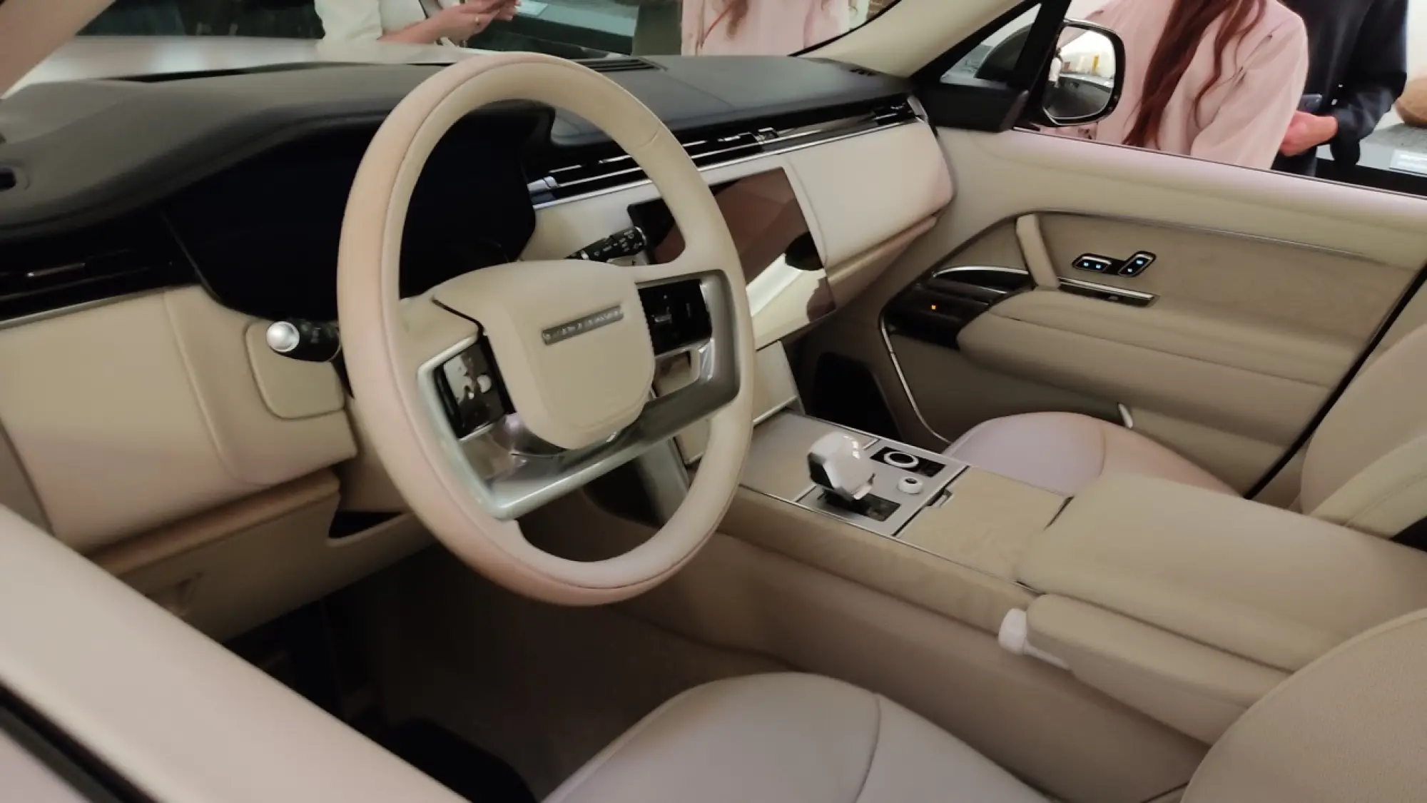 Range Rover Traces - Milano Design Week 2026 - 13