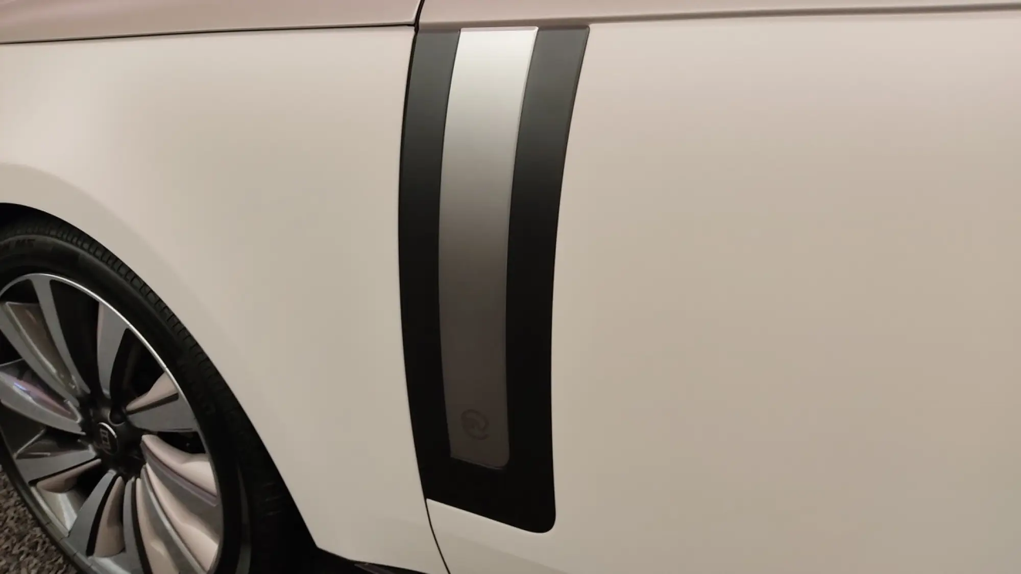 Range Rover Traces - Milano Design Week 2026 - 15