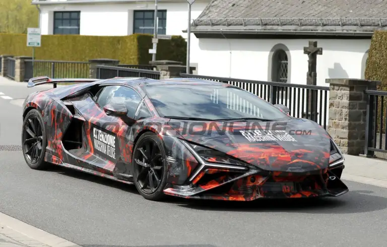 Lamborghini Revuelto SV - Foto spia 21-04-2026 - 6