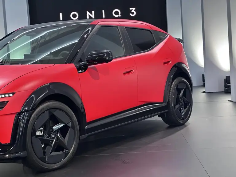Hyundai IONIQ 3 - Foto live - 5