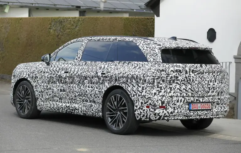 Lexus TZ - Foto spia 21-04-2026 - 7