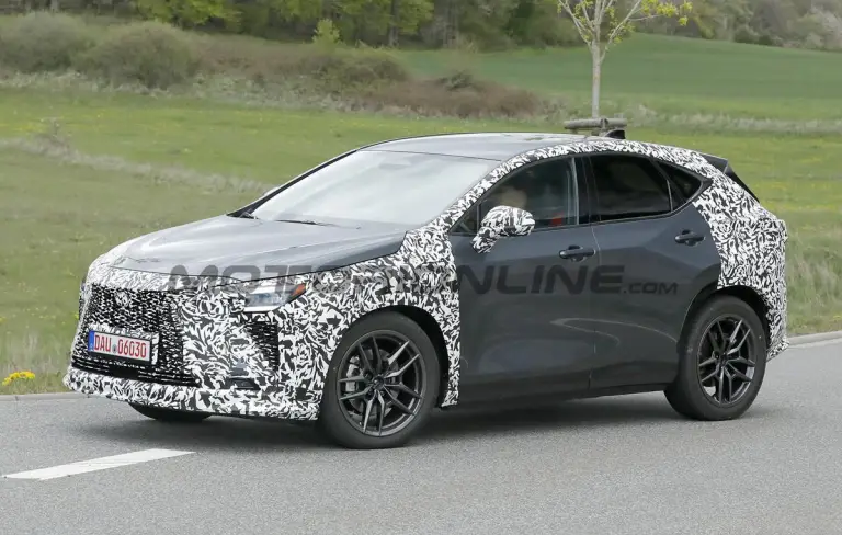 Lexus NX 2027 - Foto spia 22-04-2026 - 2