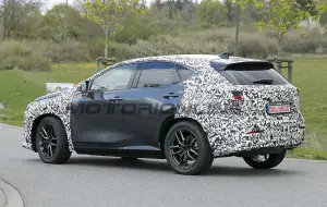 Lexus NX 2027 - Foto spia 22-04-2026