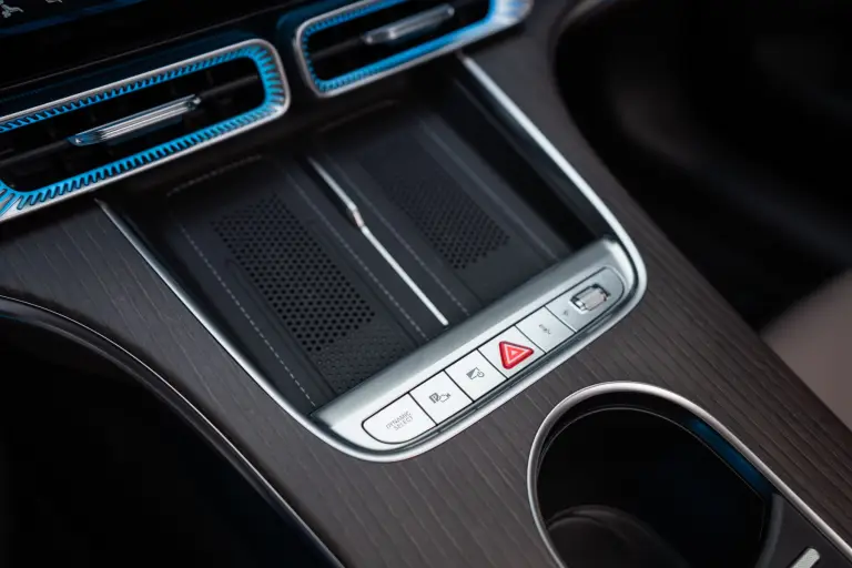 Mercedes Classe C elettrica - 41