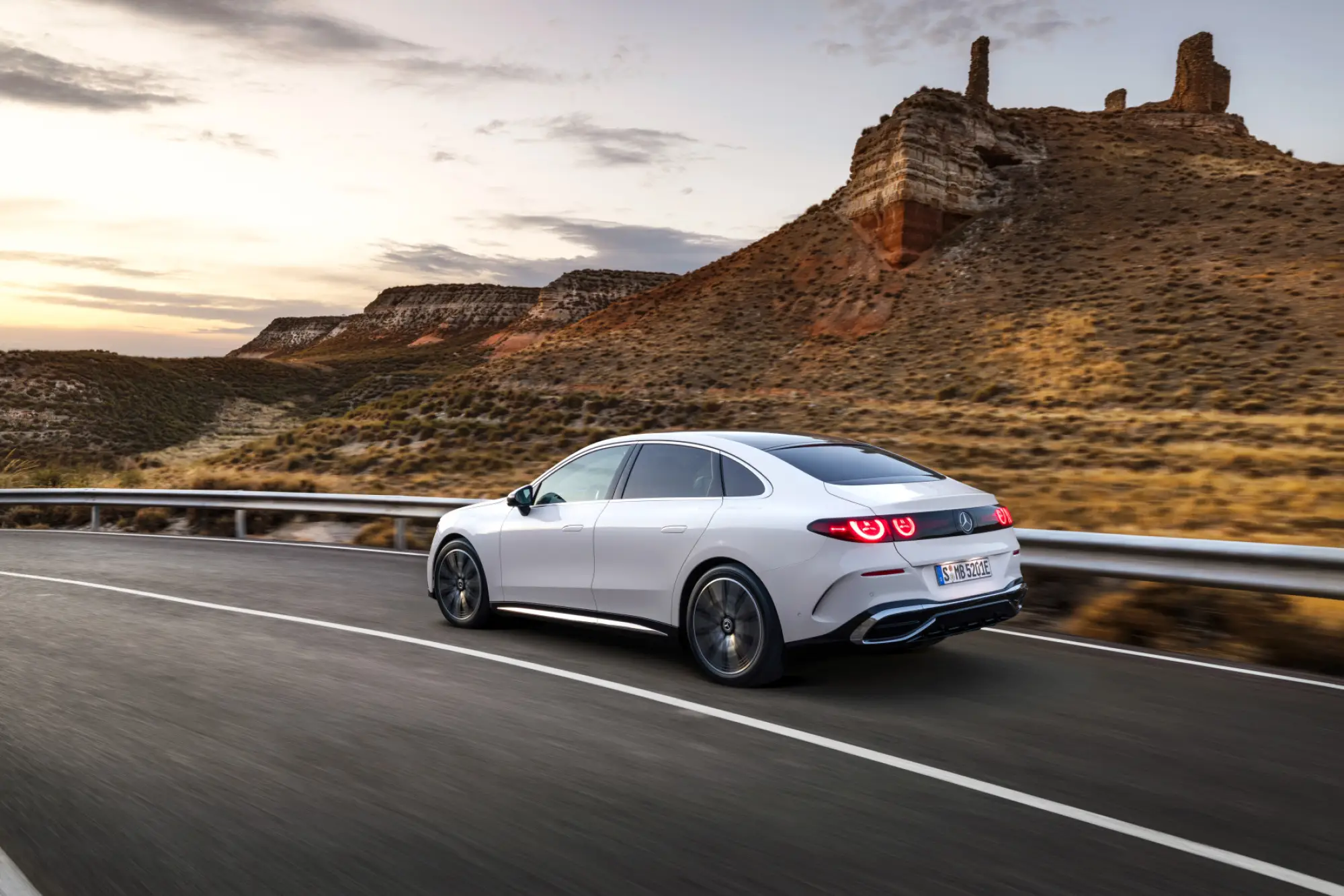 Mercedes Classe C elettrica - 24