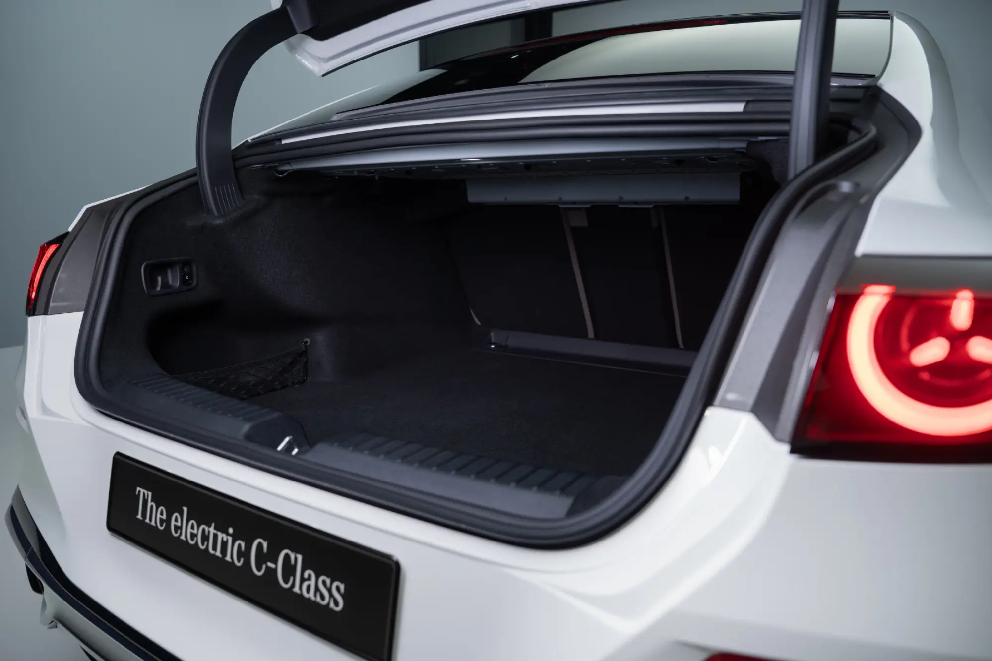 Mercedes Classe C elettrica - 48