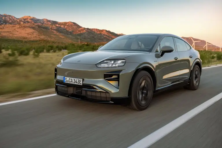 Porsche Cayenne Coupe Electric - 2