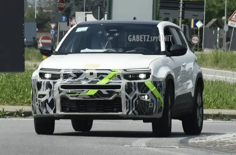 Jeep Avenger 2027 - Foto spia 27-04-2026 - 1