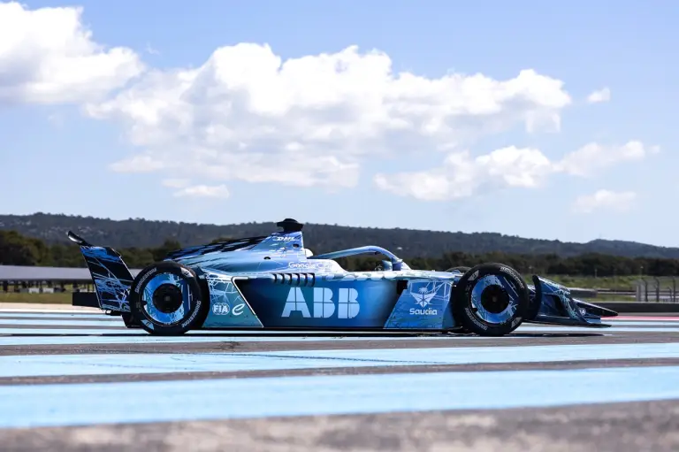 Formula E GEN4 - 8