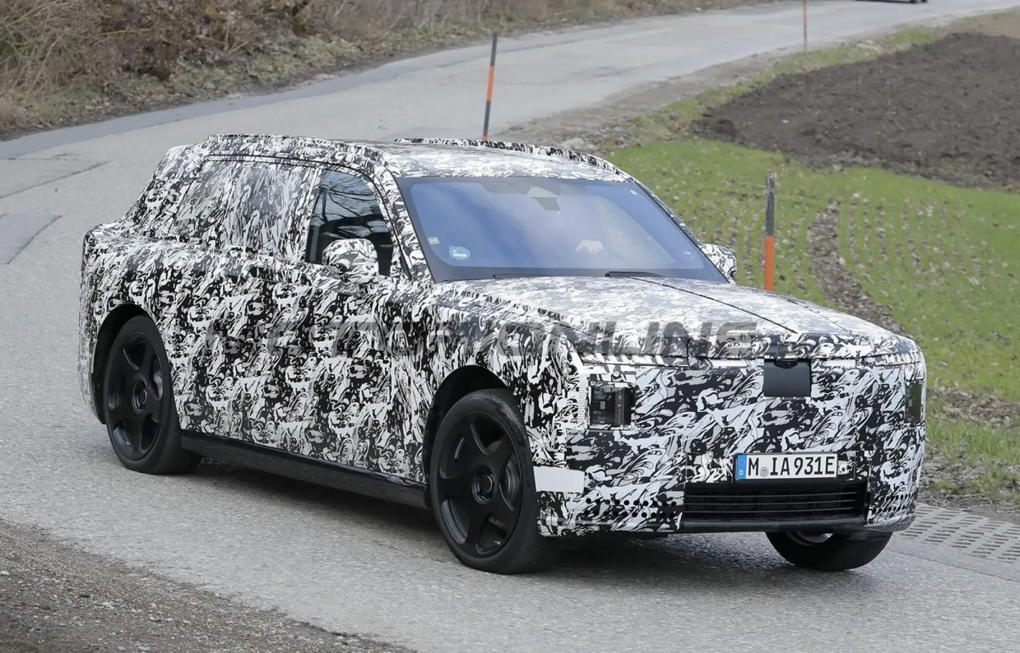 Rolls-Royce Cullinan EV -Foto spia 29-04-2026 - 3