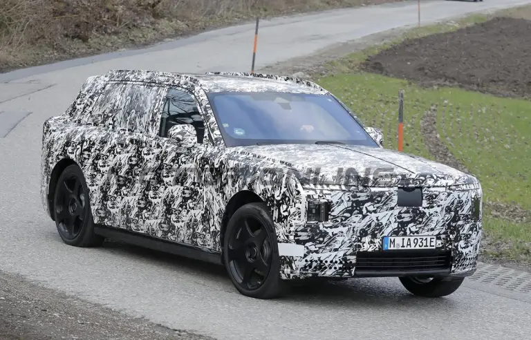 Rolls-Royce Cullinan EV -Foto spia 29-04-2026 - 3