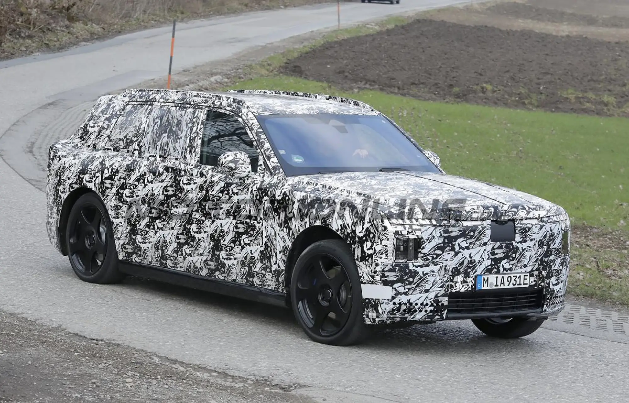 Rolls-Royce Cullinan EV -Foto spia 29-04-2026 - 2