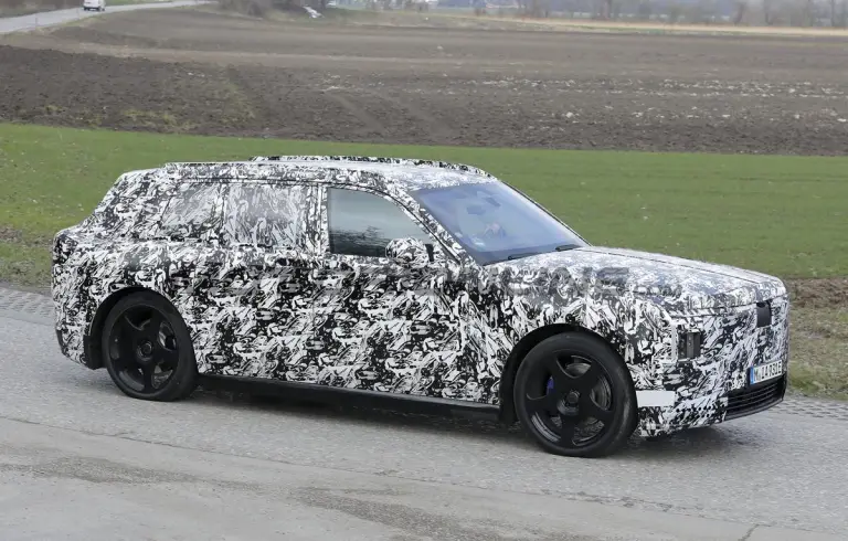 Rolls-Royce Cullinan EV -Foto spia 29-04-2026 - 14