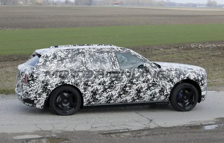 Rolls-Royce Cullinan EV -Foto spia 29-04-2026 - 5