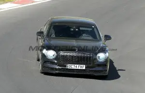 Bentley Flying Spur 2027 - Foto spia 30-04-2026