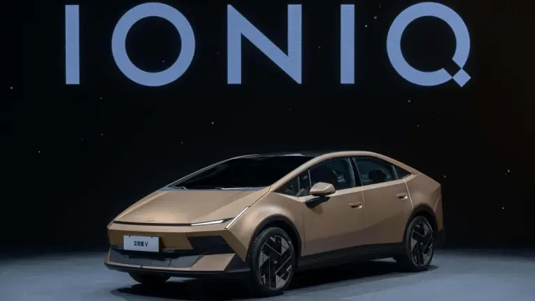 Hyundai Ioniq V - 1
