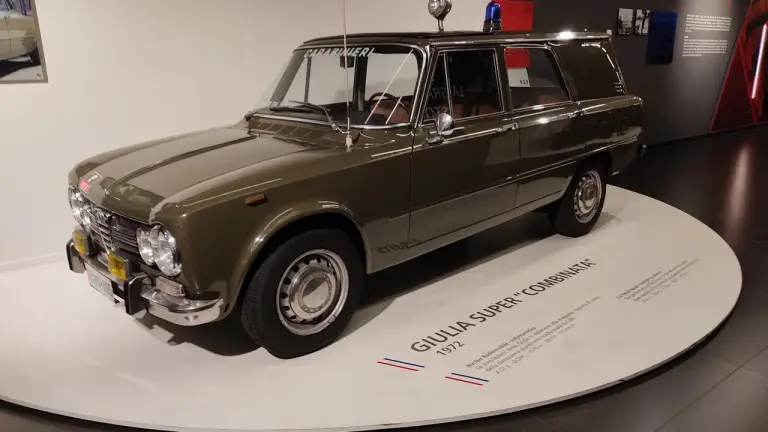 Alfa Romeo Carabinieri - 75 anni - 29