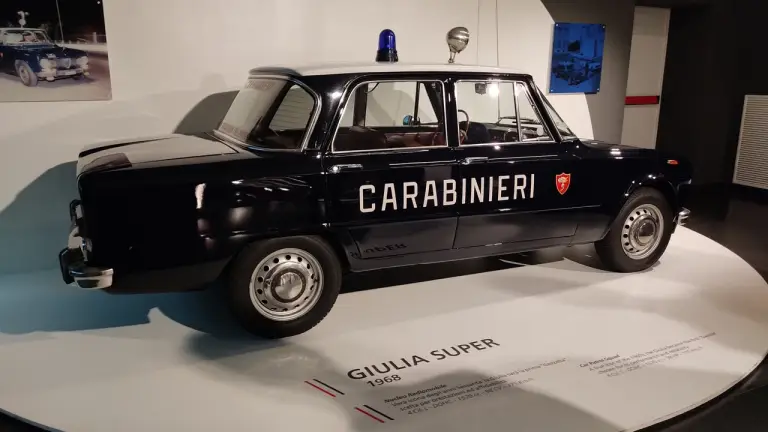 Alfa Romeo Carabinieri - 75 anni - 28