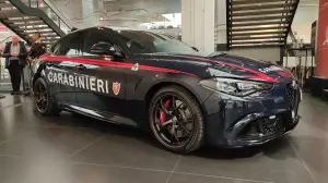Alfa Romeo Carabinieri - 75 anni - 32